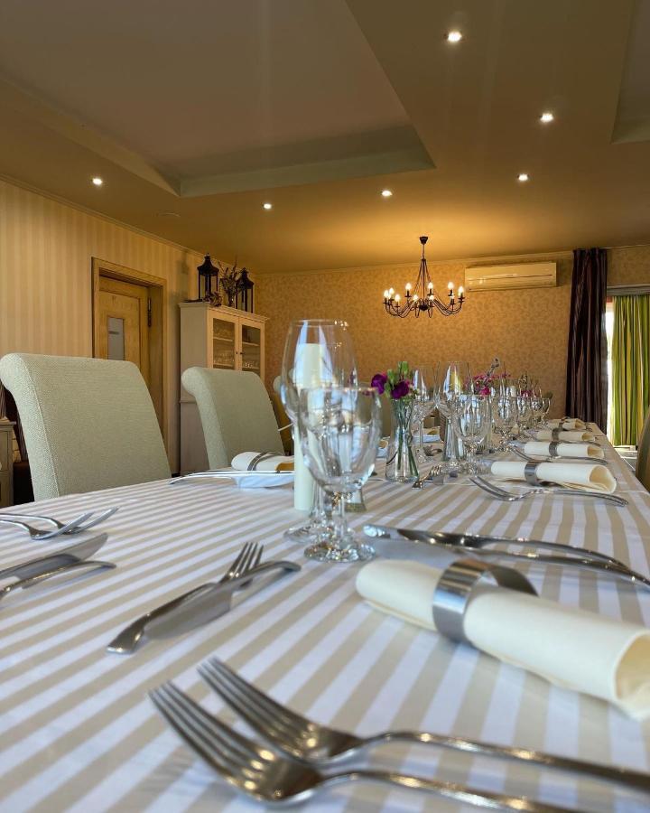 Diva Kacica Restaurant & Pansion 호텔 Komárno 외부 사진